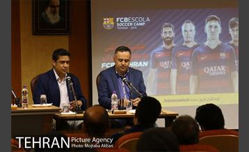 نشست خبری مسئولان استعدادیابی بارسلونا 11