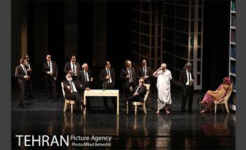 نمایش سقراط‎ 14