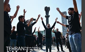 عزاداری تاسوعا در میدان امام حسین(ع) 16