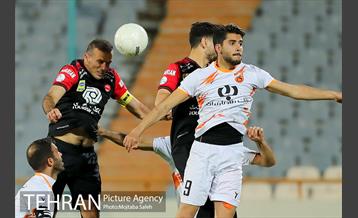 دیدار تیم های فوتبال پرسپولیس و مس کرمان 2