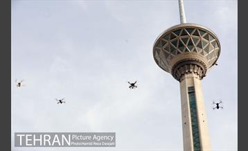 پروازدسته جمعی  پهپادها در برج میلاد تهران 15