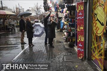 خیابان آیت در یک روز بارانی 12