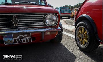 اجتماع بزرگ خودروهای کلاسیک در تور تهران دیـزین  9