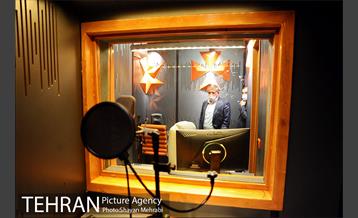 بازدید رئیس شورای شهر از مرکز ارتباطات شهرداری 8