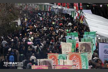 جشن نیمه‌شعبان در میدان ولی‌عصر (عج) 2 13