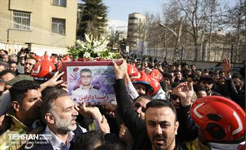 تشییع پیکر شهید آتش‌نشان «قریب رضا دارابی» 24