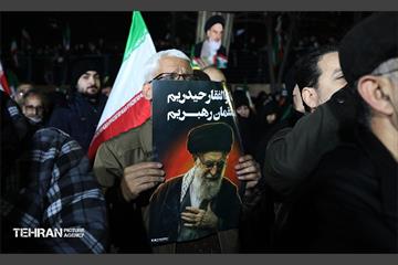 عزاداری هفتمین شب شهادت رهبر انقلاب در میدان دوم نازی آباد 5