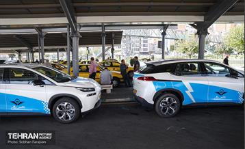 آغاز به کار تاکسی‌های برقی شاسی بلند در تهران 56