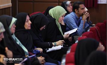 آیین رونمایی از کتاب «ایرانی بودن افتخار دارد» 17