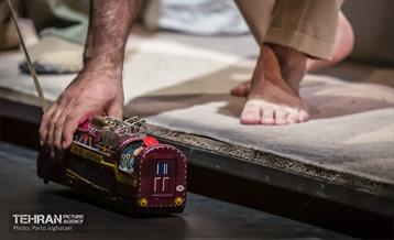 نمایش «تختی در اتاق 23 هتل آتلانتیک» 11