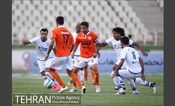 دیدار سایپا و گسترش فولاد در لیگ برتر فوتبال 16