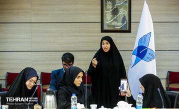 نشست صمیمی دانشجو و شهر در منطقه 5 4