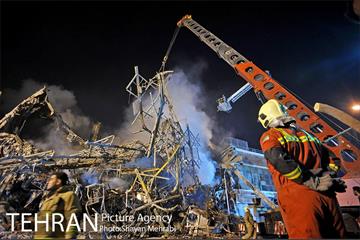امداد رسانی شبانه در حادثه پلاسکو 13