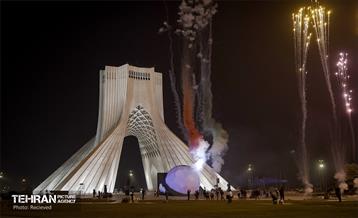 نورافشانی میدان آزادی در حمایت از تیم ملی 23