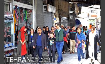 بازدید جمعی از  هنرمندان از نقاط گردشگری منطقه 12 9