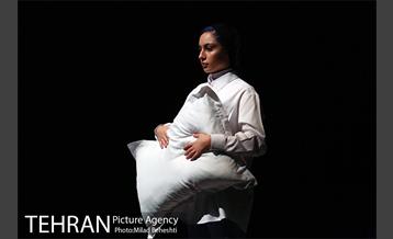 نمایش امشب اینجا 3