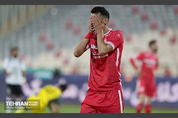 دیدار تیم های فوتبال پرسپولیس تهران و نفت مسجد سلیمان 21