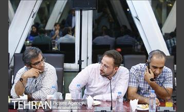 نشست صمیمی دکتر مظاهریان با اصحاب رسانه  5