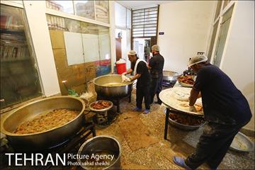 توزیع 3300 پرس غذا بین نیازمندان با کمک های مردمی 13