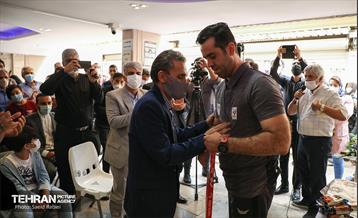 استقبال اهالی منطقه 17 از صادق بیگدلی قهرمان پاراالمپیک 2020 توکیو 25