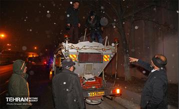 بازدید معاون خدمات شهری از سایت‌های برف‌روبی شهرداری تهران 7