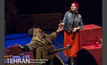 نمایش یه گاز کوچولو 19