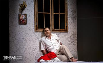 نمایش «تختی در اتاق 23 هتل آتلانتیک» 25