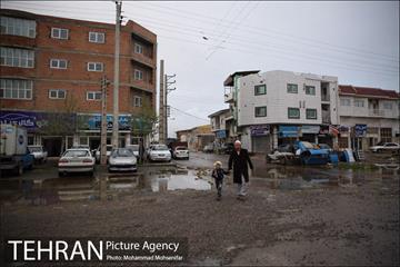 تخلیه آب از منازل مسکونی شهر آق قلا 4