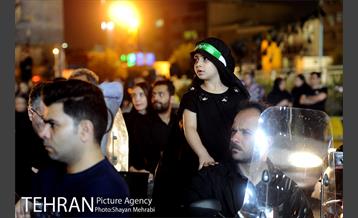 اجرای تغزیه اباعبدالله الحسین در میدان ولیعصر(عج) 21