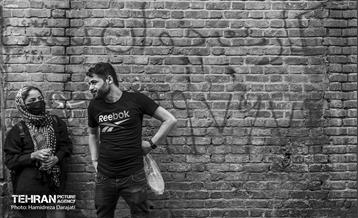 نار مسجد کربلایی‌های چهارراه گلوبندک هر سال زنان نذر می‌کنند اگر حاجتشان را گرفتند، حلوا بپزند. آنقدر این رسم جا افتاده که اکنون آن مکان در روز تاسوعا به کوچه حلواپزان معروف شده است