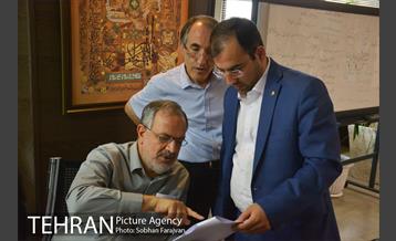 بازدید احمد مسجد جامعی از ستاد انتخابات شورایاری محلات شهر تهران 5