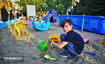 جشنواره بزرگ (تابستان اول) 1