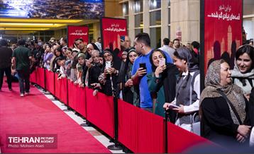 اکران مردمی اولین قسمت سریال «یزدان» 48