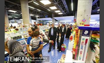 حضور شهردار تهران در باغ کتاب در کمپین با مهر تا مهر 4