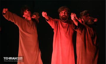 نمایش آیینی «در انتظار» 16