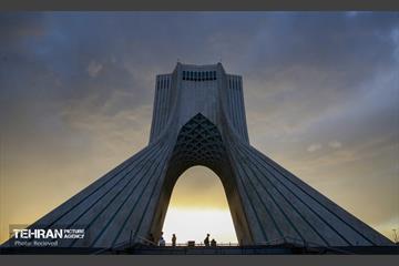 تور عکاسی از مجموعه فرهنگی برج آزادی 22