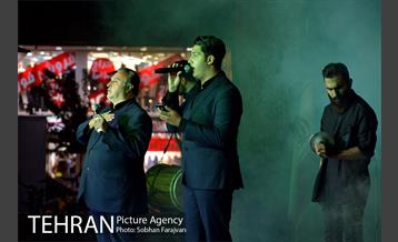 شور شیدایی در میدانگاه شهدای هفتم تیر 30