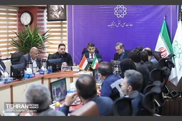 بازدید استاندار نجف اشرف از معاونت حمل و نقل و ترافیک 12