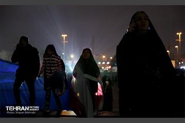 نور افشانی در شب سالگرد پیروزی انقلاب اسلامی - 2 13