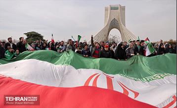 چهل‌و‌‌هفتمین جشن پیروزی انقلاب اسلامی - 2 7