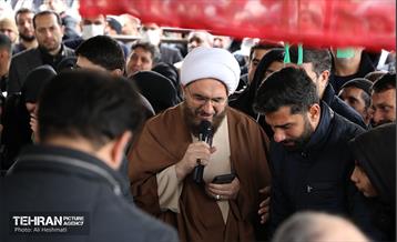 مراسم تشییع پیکر شهید مدافع حرم «حسین محمدی» 17