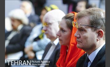 آیین کاشت درخت صلح و دوستی 13