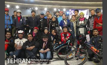 دود بدرود در ایوان انتظار 8