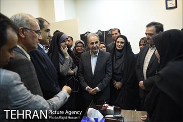 بازدید شهردار تهران و وزیر بهداشت از مراکز پزشکی و درمانی شهر 25