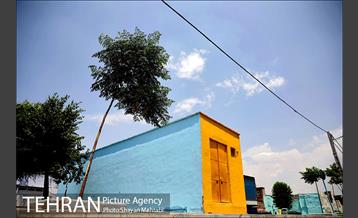 دیوار های رنگی محله هرندی 28