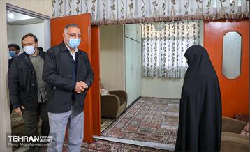 حضور شهردار تهران در منزل شهید ارشد محمودی 1