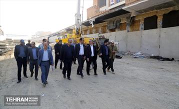بازدید معاون فنی و عمرانی از پروژه‌های عمرانی منطقه ۵ 32