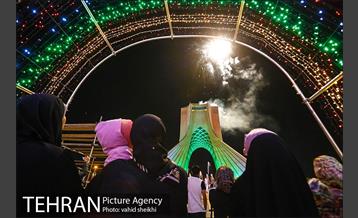 نورافشانی در میدان آزادی به مناسبت نیمه شعبان 6