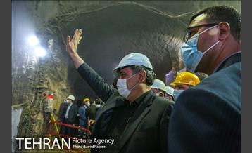 ورود ماشین حفار تونل به ایستگاه میدان حضرت عبدالعظیم الحسنی(ع) در خط 6 مترو 24