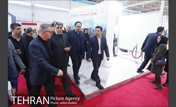 بازدید شهردار از بیستمین نمایشگاه دستاوردهای پژوهش، فناوری و فن بازار 18